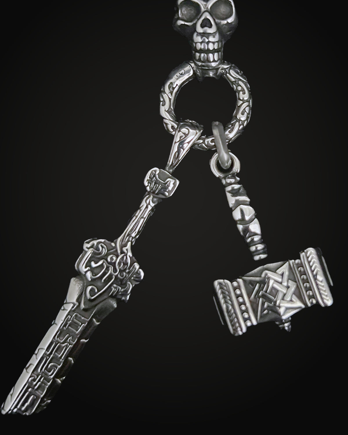 DOUBLE SHACKLE SET – תליון, תקריב